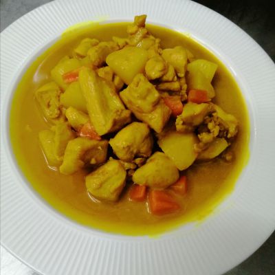 S10 Pollo al curry - 